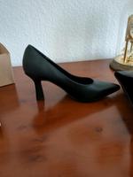 Neue klassische Pumps Heels schwarz  spitz Düsseldorf - Pempelfort Vorschau