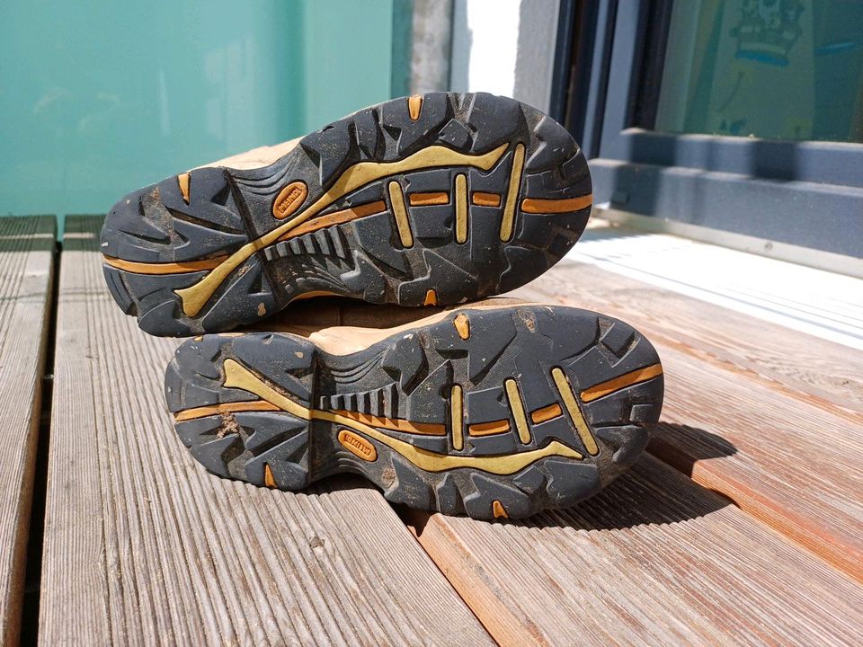 Keen Sandalen, Meindl Wanderschuhe, Filii Halbschuhe in Bad Abbach