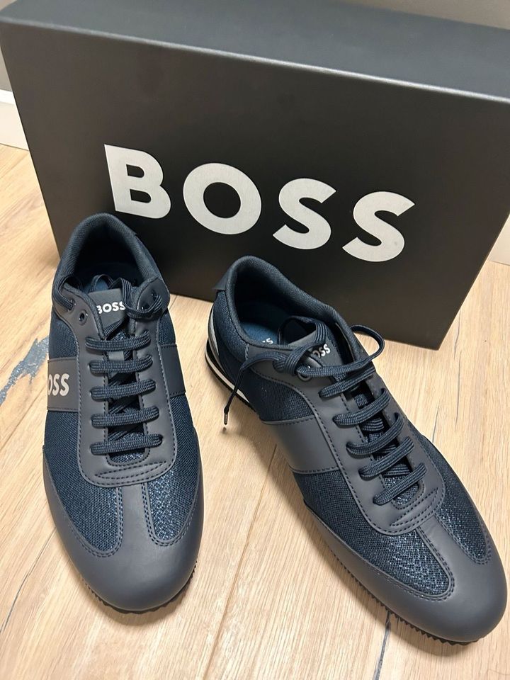 Sneakers Rusham Hugo Boss Original Gr.42 dunkel Blau NEU in Rühen