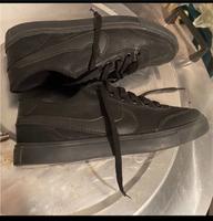 Dame Nike Schuhe gr 38 Hessen - Heuchelheim Vorschau