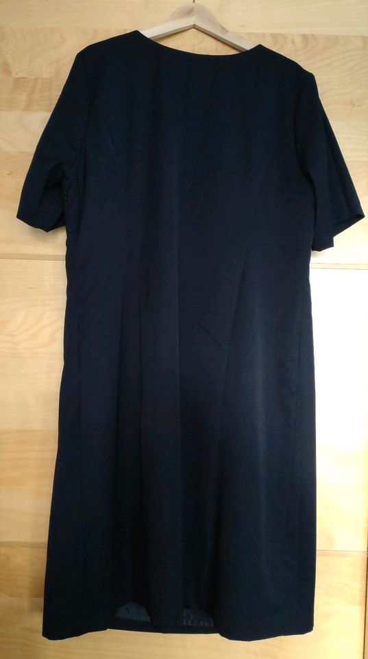 Sheego Etuikleid Kleid schwarz Kurzarm Gr. 52 in Halle