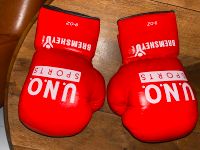 Verkaufe neuwertige U.N.O. Größe 8oz Boxhandschuhe Hessen - Schmitten Vorschau