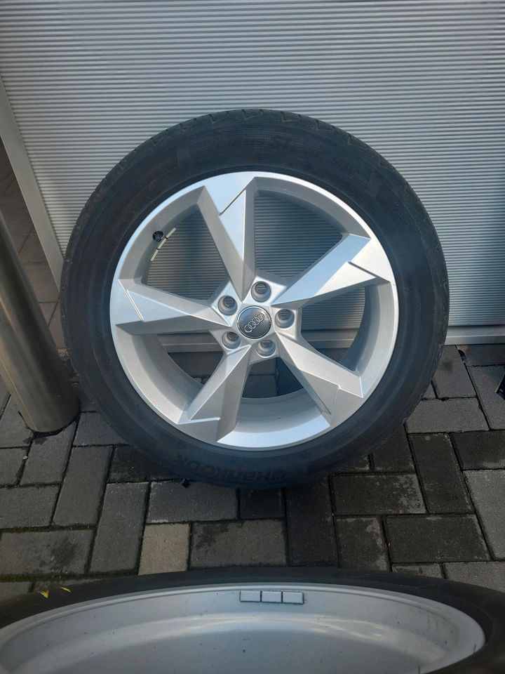 Audi Q3 f3 83A601025N sommerreifen 235/50r19 in Hanau