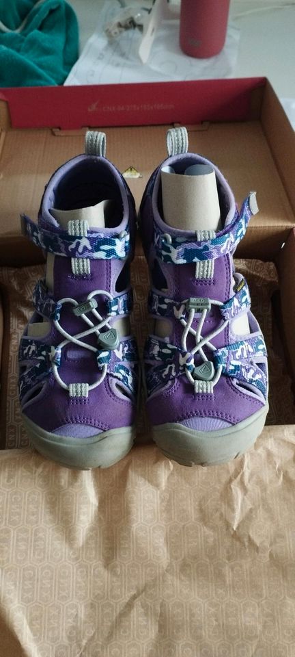 Keen Outdoor Sandalen Camo Purple in Bad Endbach