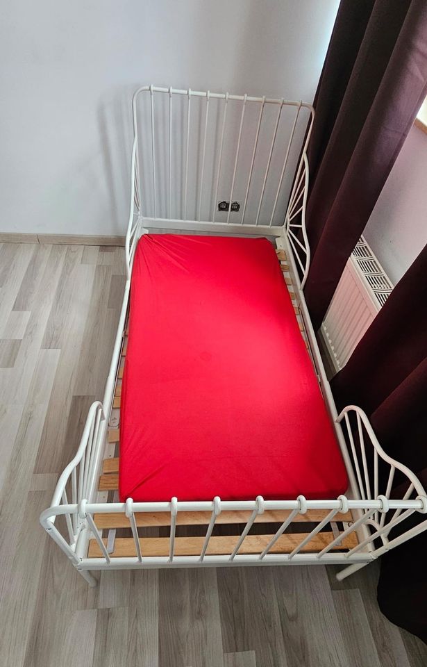 Verstellbares Bett Mädchen in Zwoenitz