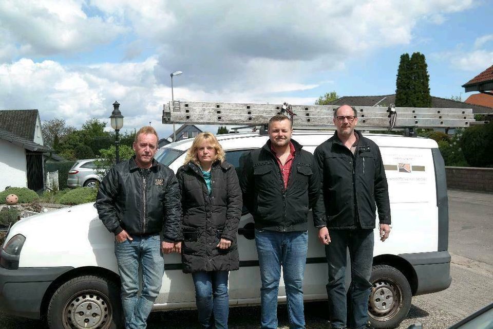 Ihnen fehlt ein Hausmeister mit Transporter und Anhänger. in Celle