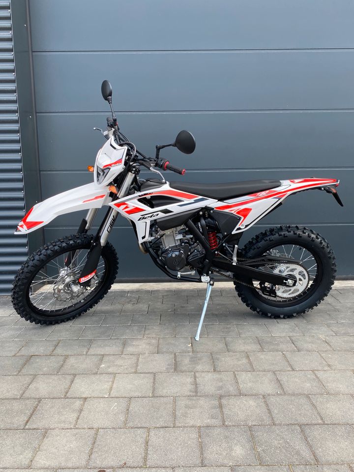 Neufahrzeug Beta RR 125 T Modell 2023 sofort lieferbar top in Neuching