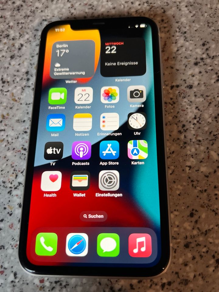 iPhone 11, 64 GB in weiß in Spenge