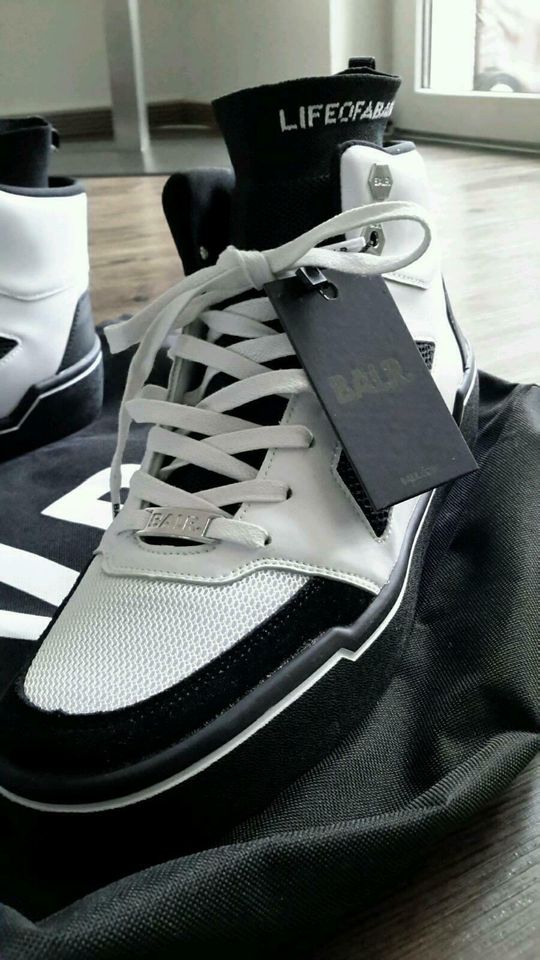 Tolle Sneaker von BALR in Größe 44 NEU mit allem Zubehör NP 260 € in Rodgau