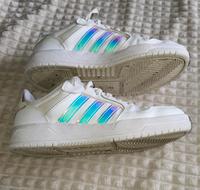 Adidas Sneaker Turnschuhe 38,5 Nordrhein-Westfalen - Wülfrath Vorschau