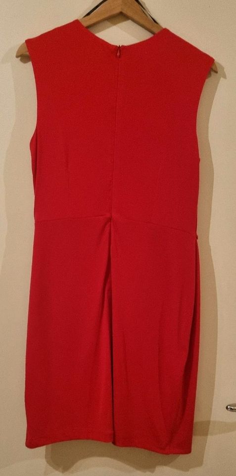 Abendkleid Kleid von Apart Glamour Gr. 38 rot neuwertig in Preetz