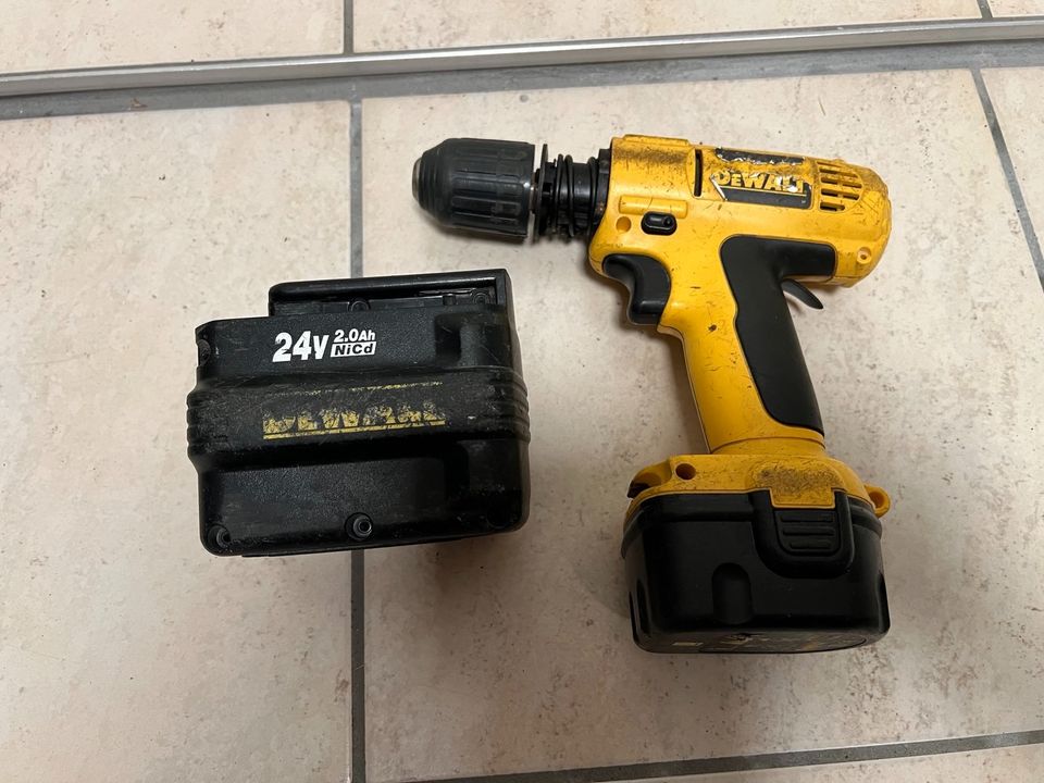 DEWALT 24V Akku, DC740KA Akkuschrauber defekt in Dresden