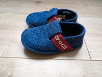 CROCS Puschen Slipper blau c8 (24/25) Nordrhein-Westfalen - Rödinghausen Vorschau