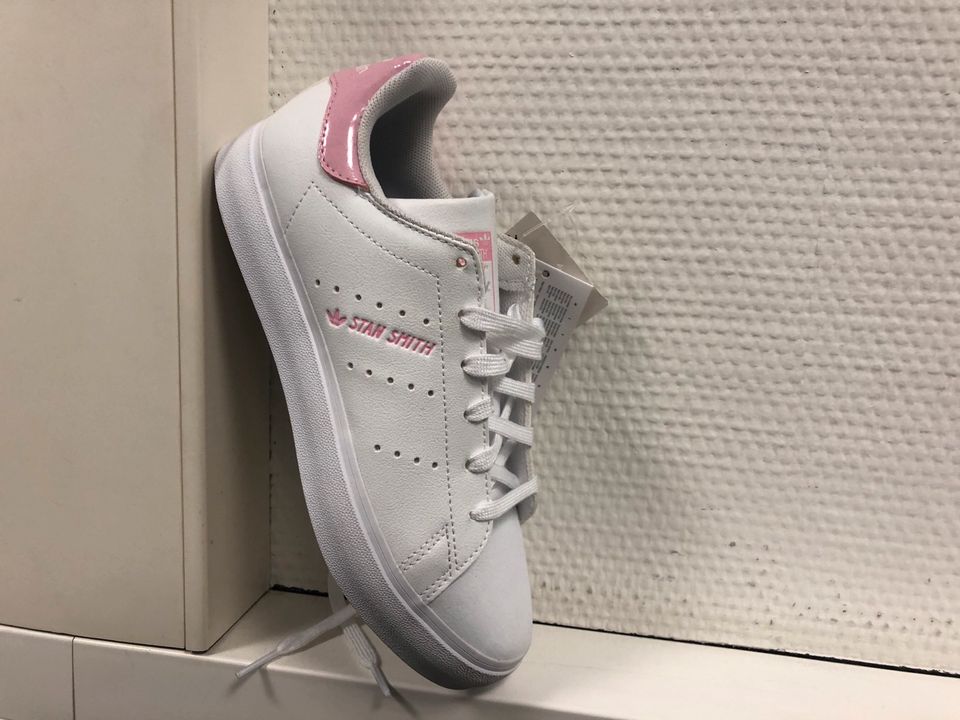 Adidas STAN SMITH VULCANS J 35,5 Größe in Ludwigsburg