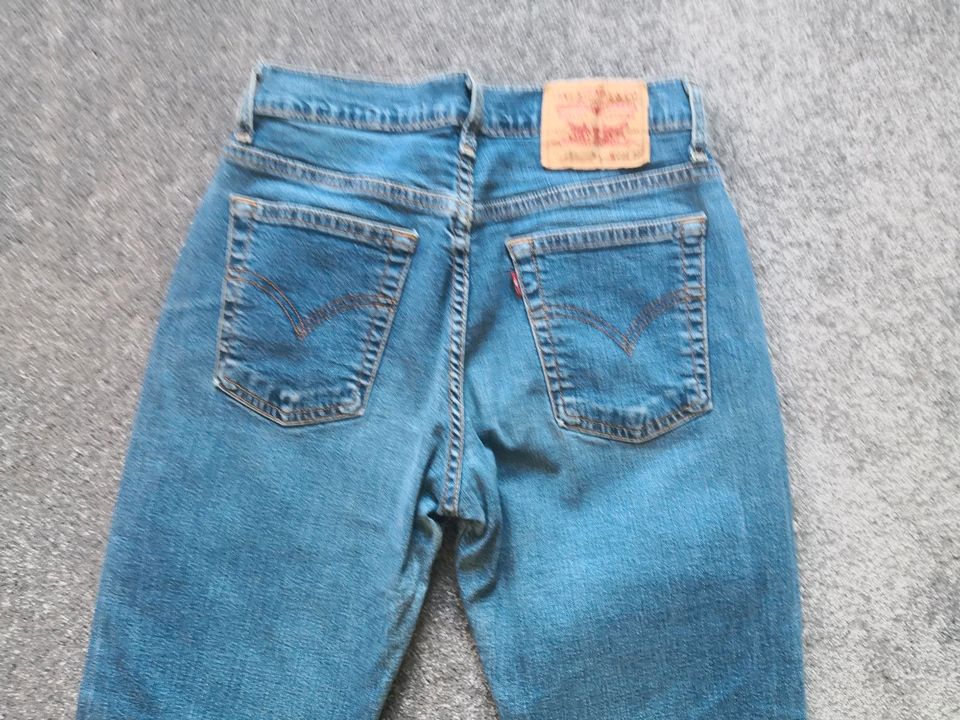 Levis 584 Jeans Hose Jeanshose Bootcut Retro W29 L30 29/30 in Oranienburg