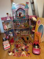 Großes Barbie Haus mit Barbies und Zubehör dabei Nordrhein-Westfalen - Krefeld Vorschau