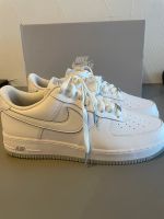 Nike Air Foce 1 weiß wie neu Größe 47 Us 12,5 Baden-Württemberg - Tübingen Vorschau