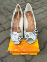 Eleganter Schuh in Perlmutt Silber mit Kork Keilabsatz Bayern - Memmingen Vorschau