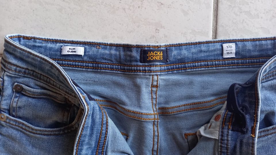 4 Jeans (2x hellblau,1x braun,1x schwarz), Gr. 170, sehr gut erh. in Maxdorf