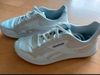 Reebok Turnschuhe Hallensportschuhe Größe 42 Weiß Nordrhein-Westfalen - Witten Vorschau