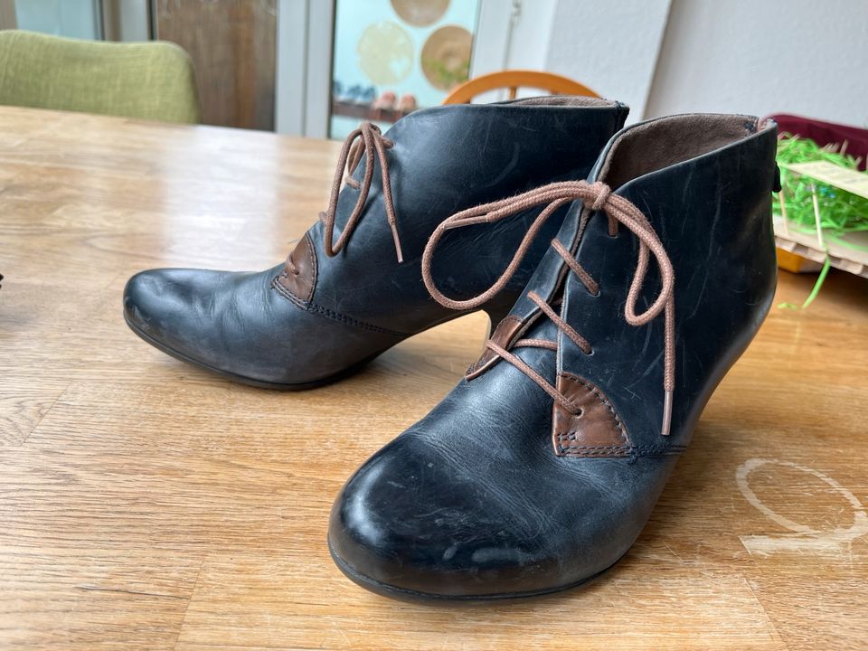 Schnürschuhe Stiefeletten  pumps desert boots in Berlin