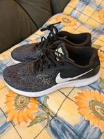 Nike Schuhe in Größe 41 Top Niedersachsen - Wolfsburg Vorschau