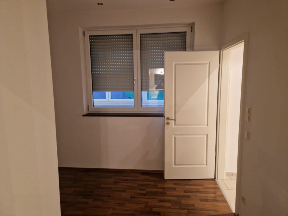 Moderne 3 Zimmer Wohnung mit Balkon und Donaublick in ruhiger Neuburger Lage in Neuburg a.d. Donau