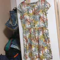 Mega sommerkleid gr 42 coole farbcombis Nordrhein-Westfalen - Bergheim Vorschau