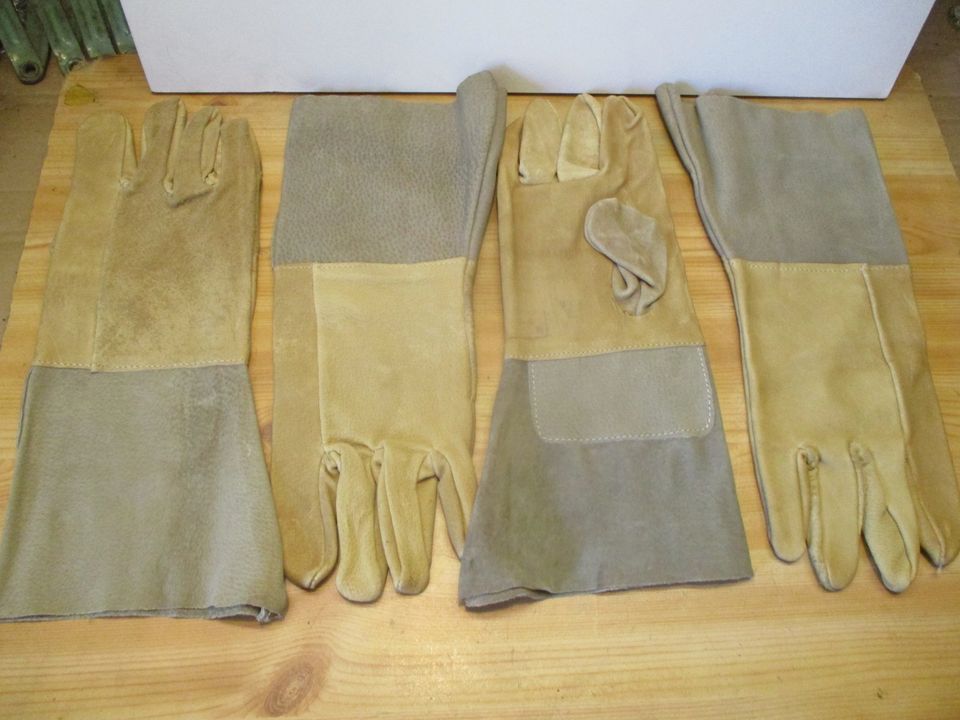 Zwei Paar DDR Schweißhandschuhe, DDR Gasanzünder., in Neubrandenburg