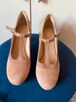 NEUE Clarks Pumps Gr. 37 beige High Heels Leipzig - Altlindenau Vorschau