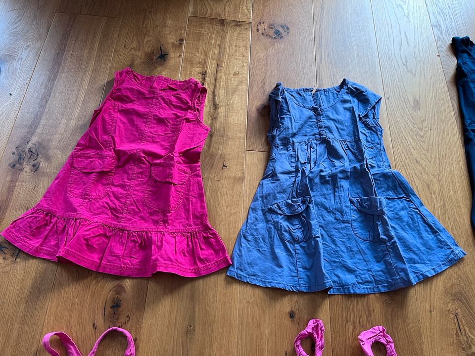 9 Sommerkleider Paket Kleider Jumpsuit Mädchen 110/116 in Königstein im Taunus