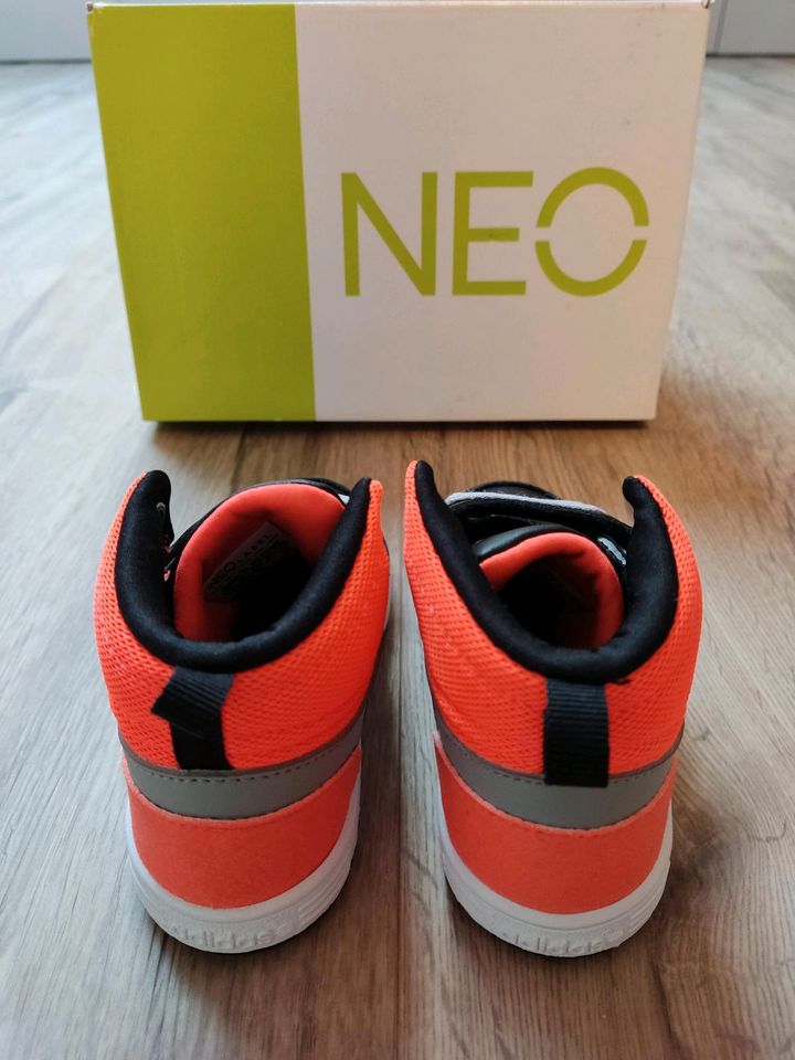 Adidas NEO Hoops CMF Größe 24 *NEU* Limited Edition in Krefeld