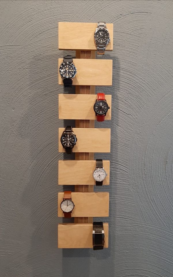Wandhalterung Uhr Display Aufbewahrung Citizien Seiko Holz in Quierschied