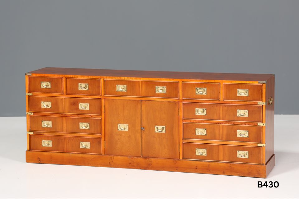 ◤Hauptstadt Möblerei Berlin Große Auswahl Kommoden Danish Teak Barock Stil Kolonial Mid Century Kommode Danish Design Schrank Englisch Sideboard in Berlin