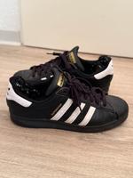 Adidas Superstars Schuhe Getragen aber noch im gutem Zustand Essen - Essen-Stadtmitte Vorschau
