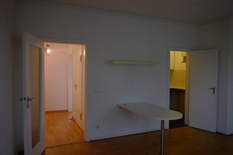 2-Zimmer Eigentumswohnung in Köln Lindenthal mit Balkon & Garage