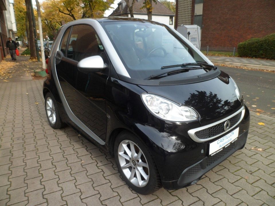 Smart ForTwo coupé 1.0 52kW mhd passion in Düsseldorf