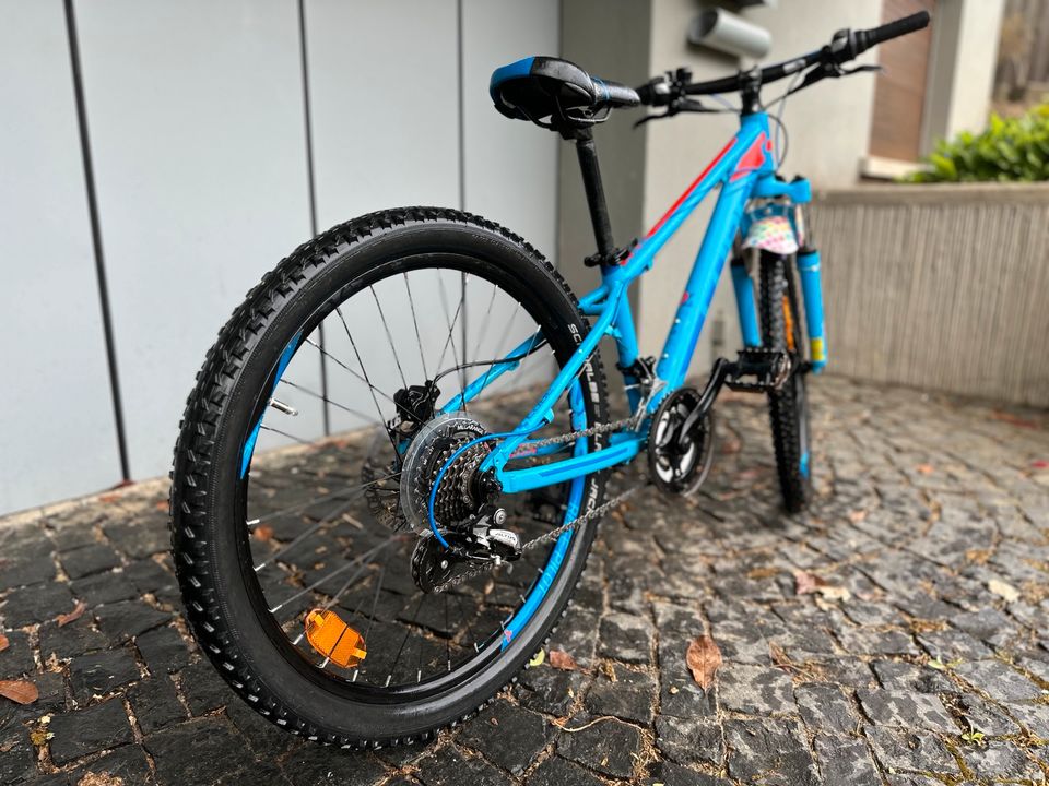 Cube Kinderfahrrad - 21 Gang - 24 Zoll in Friedrichsdorf