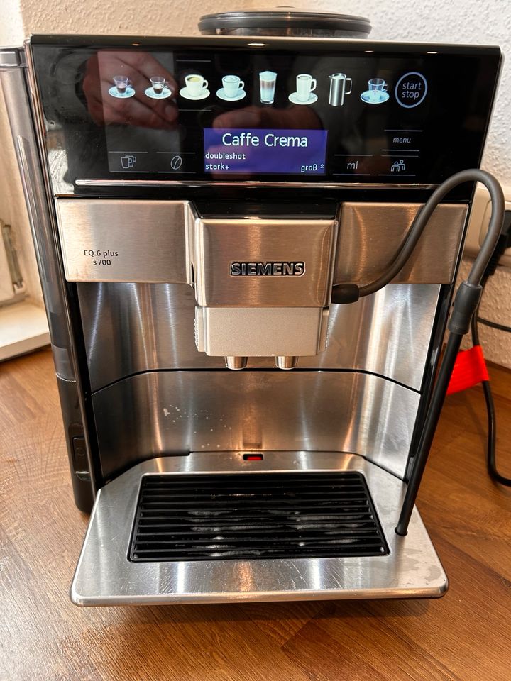 Siemens EQ 6 plus s700 Kaffeevollautomat in Freden