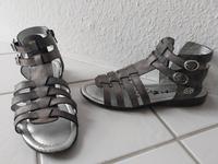 tolle Dockers Römersandalen Gr.39 ,silbergrau Sachsen-Anhalt - Halle Vorschau
