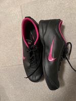 Nike Air Turnschuhe Gr 40 Bayern - Freising Vorschau