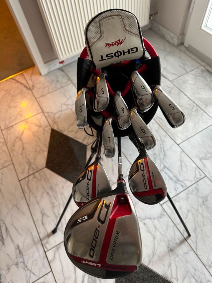 Golfausrüstung LinksHand mit Bag in Stahlhofen am Wiesensee