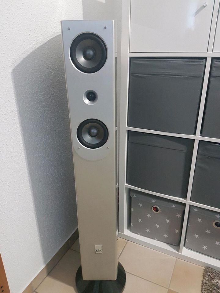 Lautsprecher / Hifi / Standboxen / Audio / Hochglanz in Ispringen