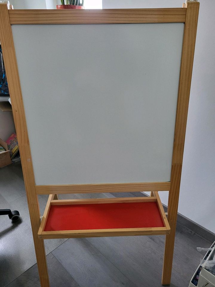 Staffelei Maltafel von Ikea in Röfingen