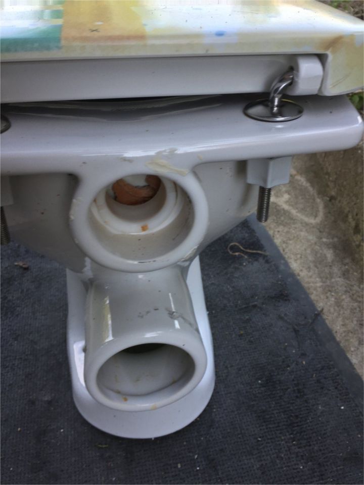 Tiefspüler WC Ceravid,Toilettenschüssel Baustellen Bau Toilette in Merzig