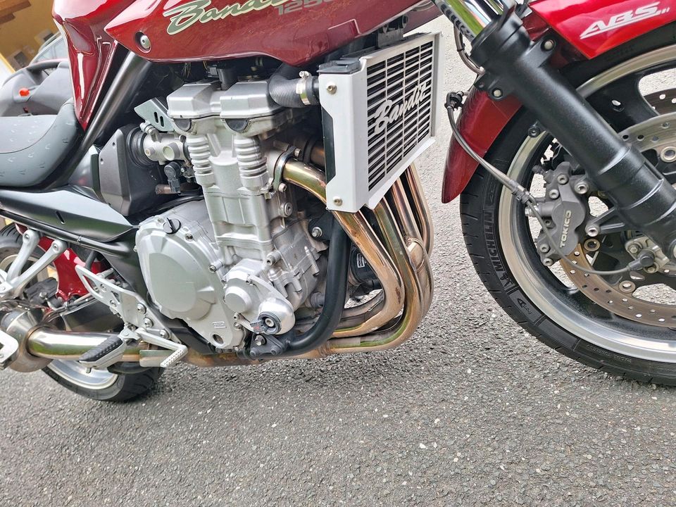 Suzuki Bandit GSF 1250 SA Sonderausstattung Motorrad in Schleusingen