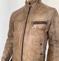 Hochwertige Lederjacke von Strellson (Größe 48) aus Kalbsleder Stuttgart - Stuttgart-Süd Vorschau