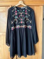 Zara Kleid bestickt mit Blumen - Größe S - neuwertig Baden-Württemberg - Bühl Vorschau
