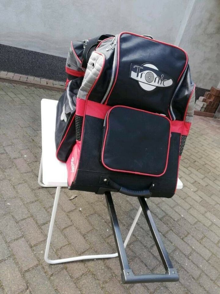 Reisetasche zum Rollen, Rucksäcke, Sporttasche, Motorradrucksack in Lutherstadt Wittenberg