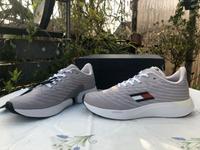 Damen Mädchen Sneaker Schuhe TOMMY HILFIGER Gr.37/37,5 Neu Bochum - Bochum-Wattenscheid Vorschau